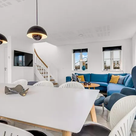 بيت للعطل Stylish Oasis In *