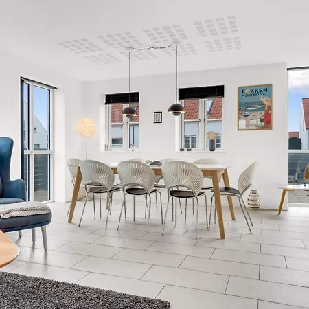 بيت للعطل Stylish Oasis In *