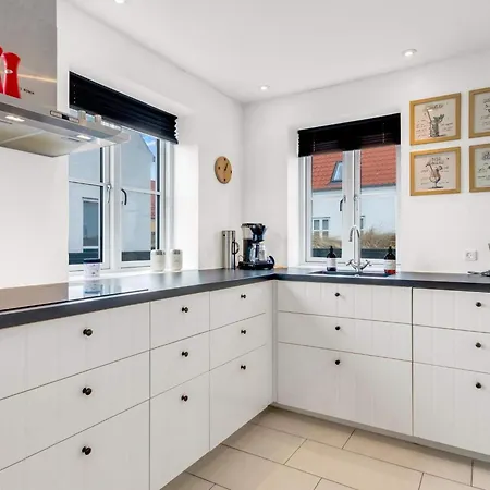 بيت للعطل Stylish Oasis In *