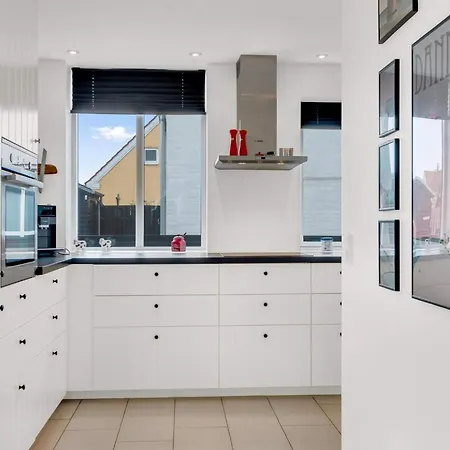 Stylish Oasis In بيت للعطل